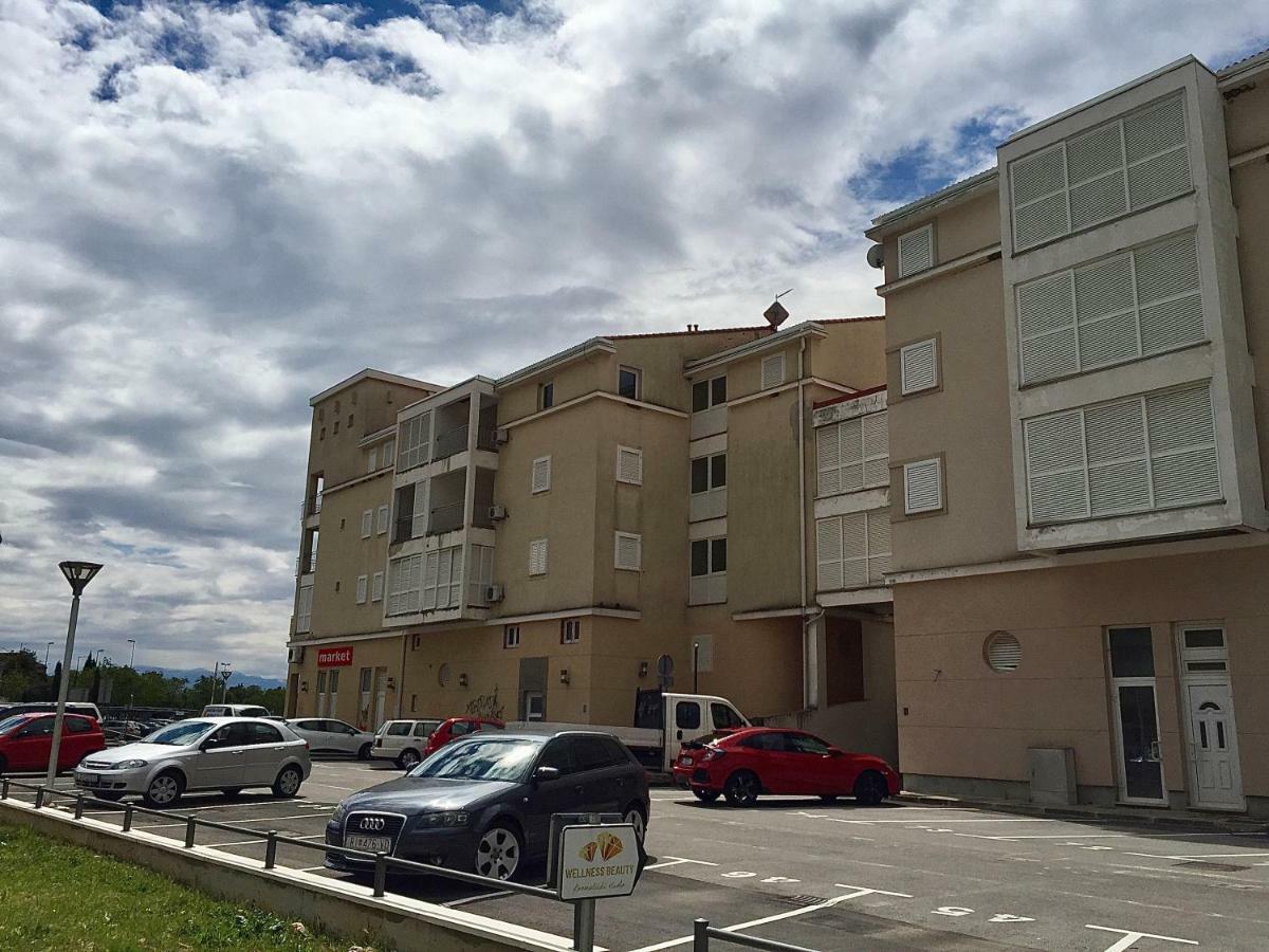 Apartment Marina Novi โนวีวีโนดอลสกี ภายนอก รูปภาพ